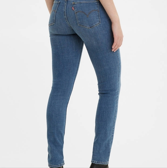 NWT Levi's 711 SKINNY WOMEN'S JEANS, size 24W x 32L - Picture 3 of 4